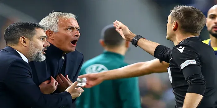 Europe League - Jose Mourinho Bawa Fenerbahce Imbang Melawan Manchester United