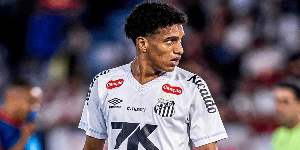 Bayern-Juga-Pantau-Souza,-Bek-Kiri-yang-Disebut-Mirip-Marcelo